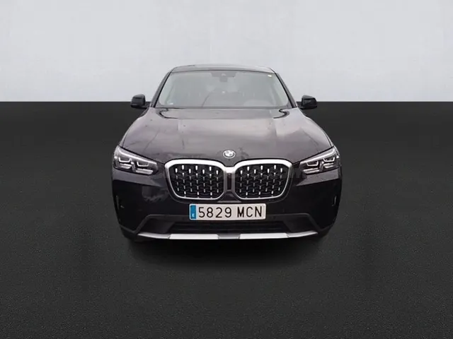 BMW X4 xDrive20d xLine (2022) - foto 2