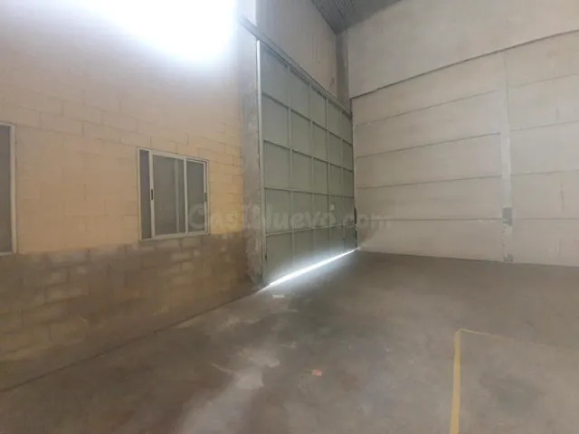 ESTUPENDA NAVE PARA ALMACÉN - foto 2