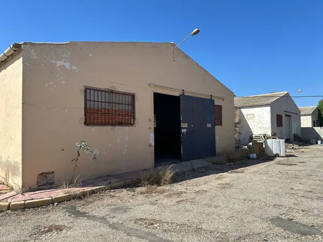 Parcela con dos naves industriales en Rojales, Alicante, Cos