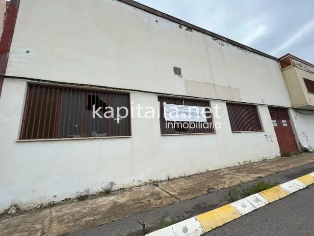 Nave en venta en Ontinyent en exclusiva Avenida del Textil - foto 2