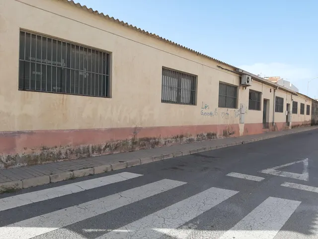 NAVE EN VENTA EN SAX - foto 2