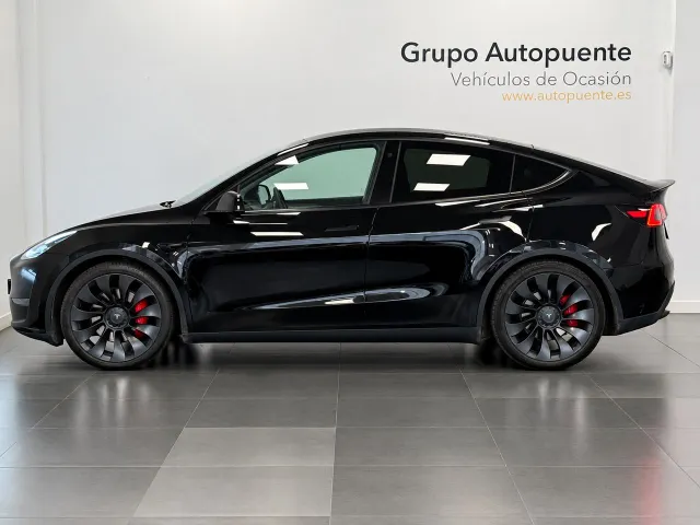 Tesla Model Y PERFORMANCE 4WD - foto 5