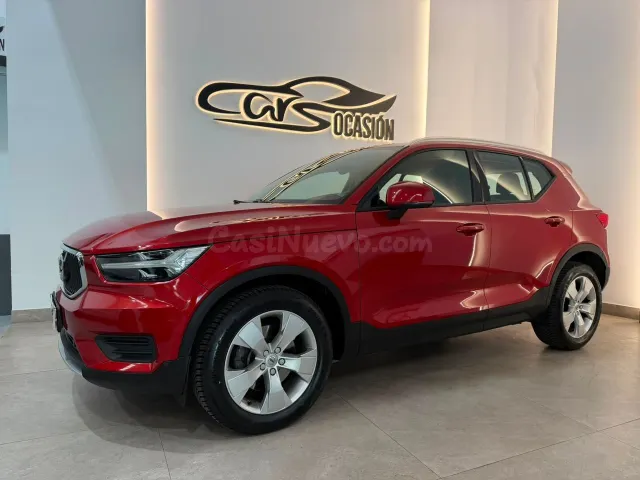 Volvo XC40 Momentum - foto 2