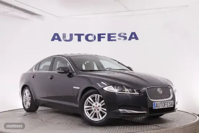 Jaguar XF - foto 3