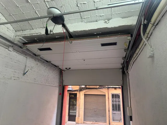 Amplio garaje o almacén en venta en pleno centro de Reus – C - foto 3