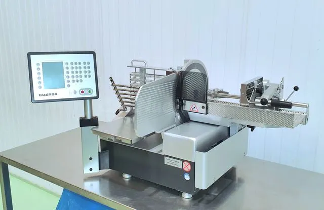 Loncheadora automática profesional Bizherba A404 - Madrid