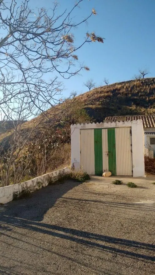 Parcela Urbana de 2000 mt con vivienda y almacén en El Puert - foto 3
