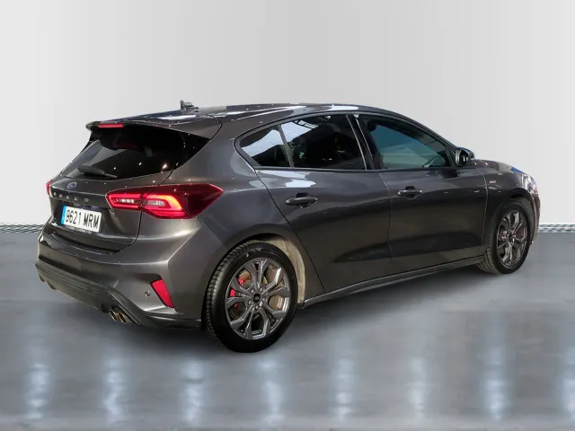 Ford Focus 1.0 EcoBoost MHEV ST-Line X en Badalona - foto 4