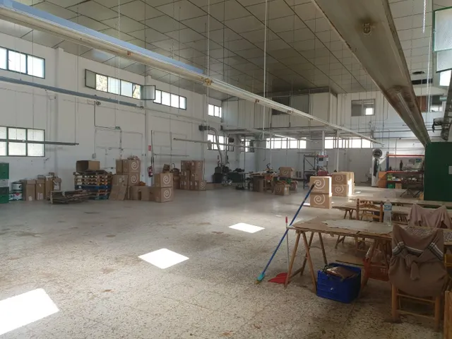 SE VENDE O ALQUILA NAVE INDUSTRIAL
