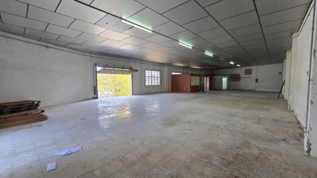 Nau industrial a punt per treballar