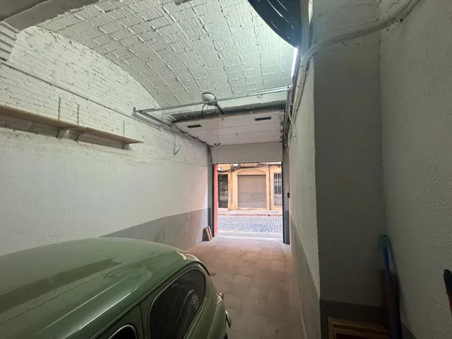 Amplio garaje o almacén en venta en pleno centro de Reus – C - foto 5