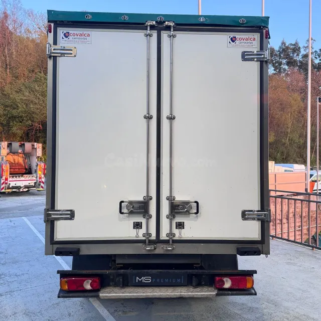 Nissan NT400 CABSTAR CAJA CERRADA |NACIONAL | TECHO LONA - foto 3