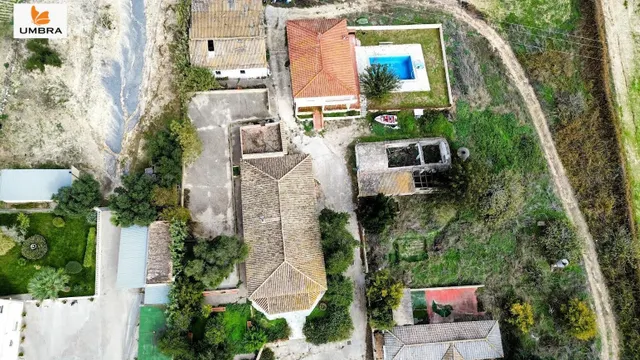 Finca rústica singular con gran superficie y vivienda consol - foto 5