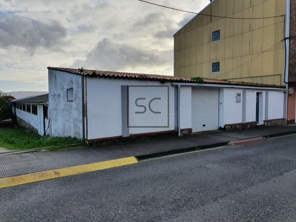 NAVE INDUSTRIAL EN SAN MARINA, FERROL