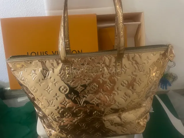 Louis Vuitton Bellevue Mirror Gold - foto 5