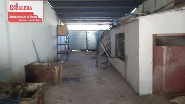 Nave industrial en polígono industrial de Castalla - foto 4