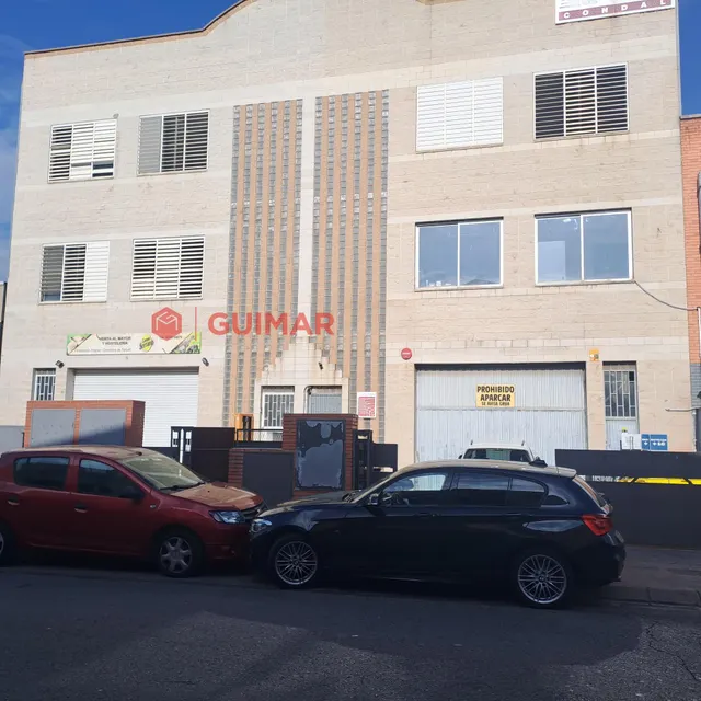 NAVE INDUSTRIAL EN VENTA EN CORNELLA DE LLOBREGAT C/ COURE - foto 2