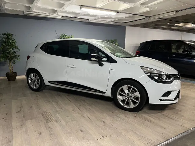 Renault Clio Limited 1.2 16v 55 kW - foto 2