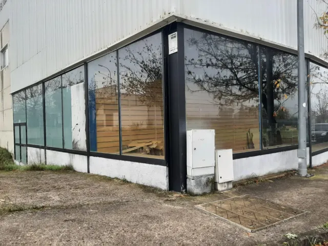 Nave en venta en polígono Las Arenas Malpartida de Cáceres