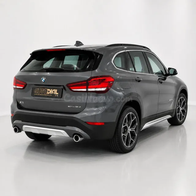 BMW X1 sDrive18dA Business - foto 5