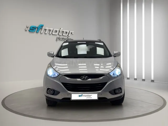 Hyundai ix35 2.0 CRDi 184cv Style Sky Nav Auto 4x4 - foto 2