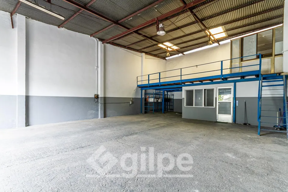 NAVE PARA ALQUILAR EN MUY BUENA ZONA DE MARCHENA