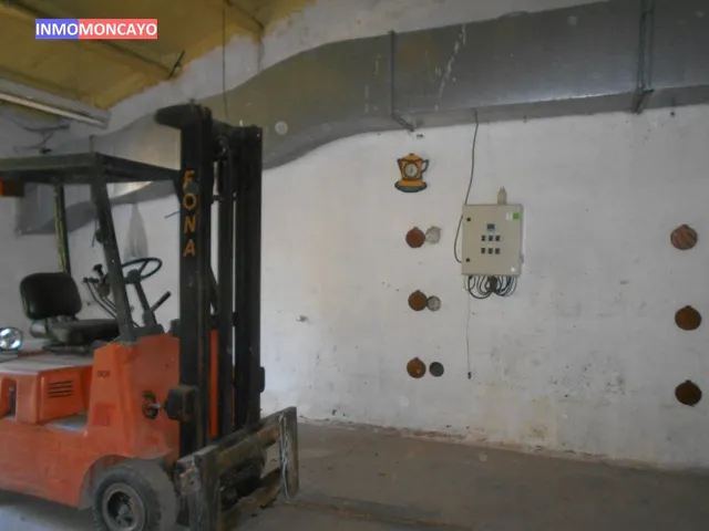 SE VENDE O ALQUILA NAVE + Terreno, PARA ENTRAR A TRABAJAR EN - foto 3