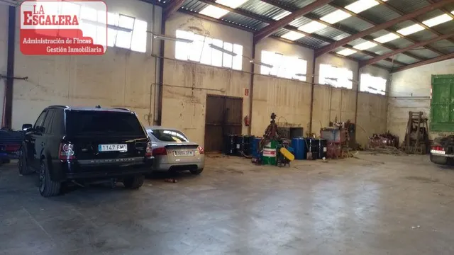 Nave industrial en polígono industrial de Castalla - foto 3