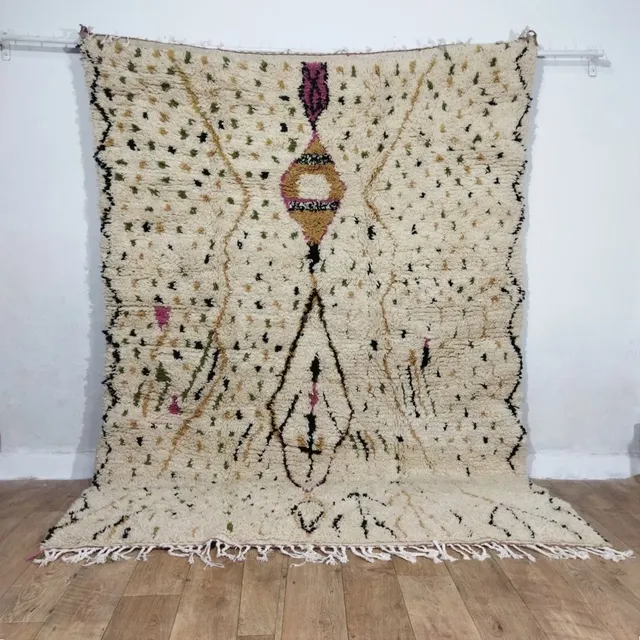 Alfombra bereber Azilal artesanal de lana natural – 260 × 19