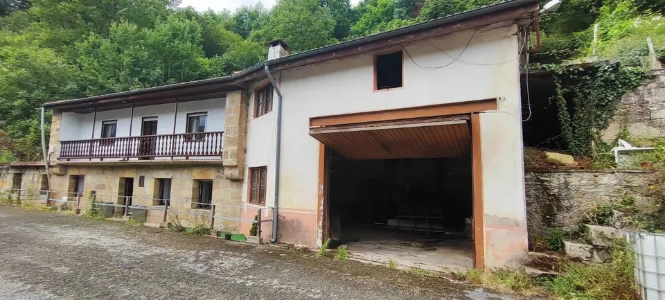 ENCANTO RURAL CON POTENCIAL EN LUENA.-