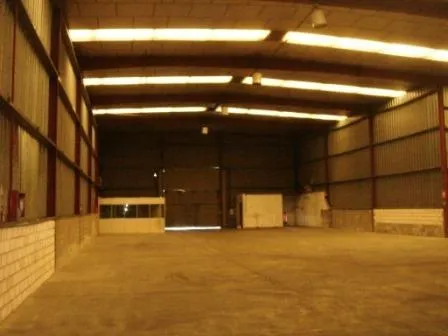 ESTUPENDA NAVE CON GRAN VISIBILIDAD - foto 3