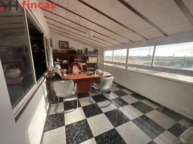 SE VENDE "COOPERATIVA" FINCA DE 10.000Mt CON NEGOCIO EN PLEN - foto 3