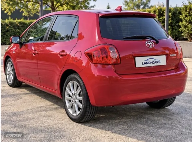 Toyota Auris - foto 4