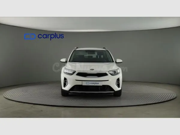 Kia Stonic Sevilla: SUV compacto con equipamiento premium - foto 3