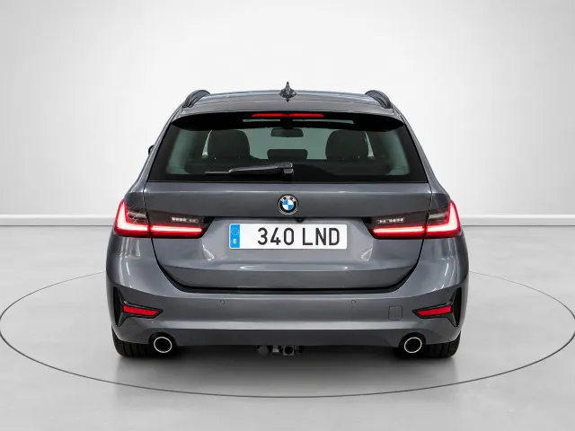 BMW Serie 3 318d Touring 110 kW (150 CV) - foto 4