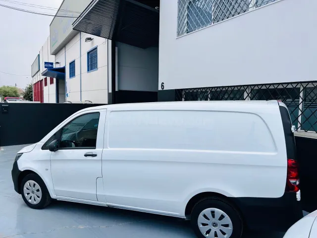 Mercedes Vito 111CDI Furgon Largo - foto 3