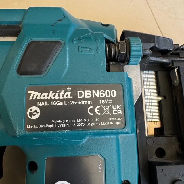 Clavadora Makita DBN600 18V con Batería 5.0Ah y Cargador - foto 4