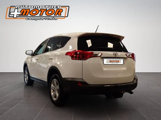 Toyota Rav4 2.0 D-4D LIFE125 CV125 - foto 3