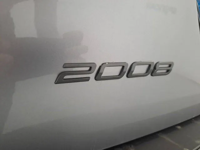 Peugeot 2008 2 1.2 100 cv Allure - foto 4