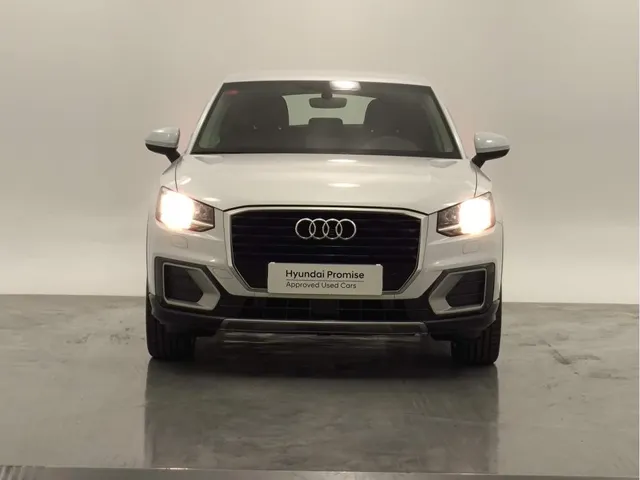 Audi Q2 1.4 TSI en Terrassa con 5 años de uso ideal - foto 5