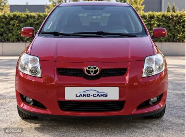 Toyota Auris - foto 3
