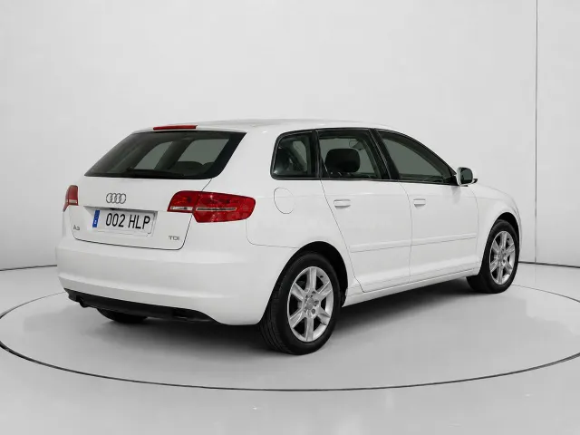 Audi A3 Attraction 1.6 TDI 77 kW (105 CV) S tronic - foto 3