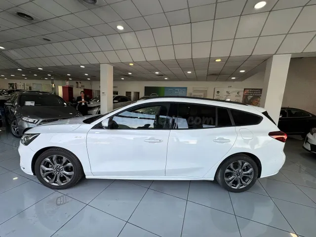 Ford Focus SPORTBREAK 1.0 ECOBOOST MHEV ST-LINE 155 - foto 5