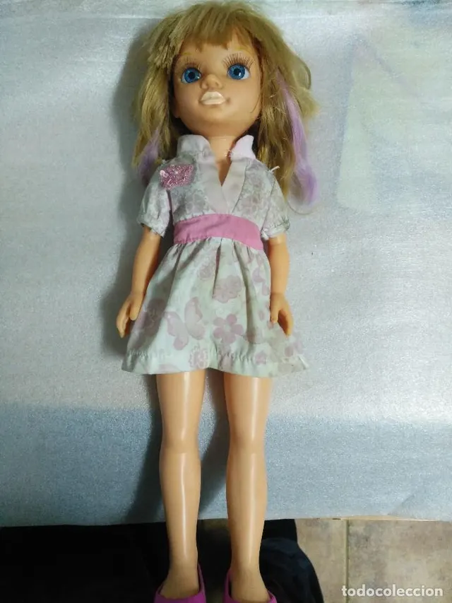 MUÑECA NANCY NEW CON ZAPATO Y VESTIDO