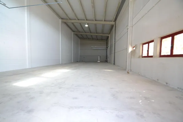 Nave industrial en Deltebre - foto 4