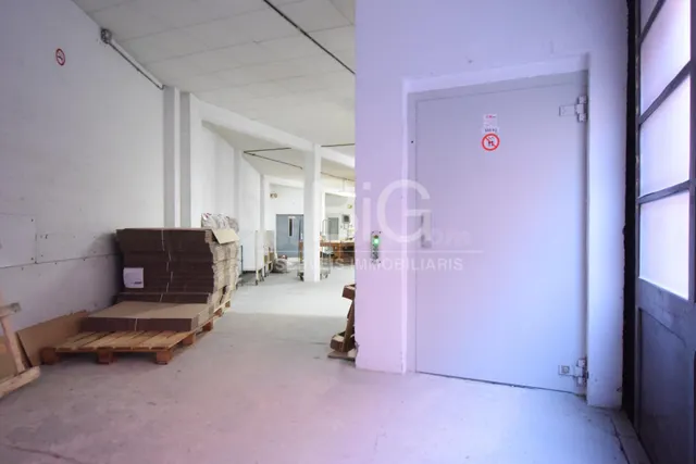 Nave comercial en venta en Cerdanyola Sud