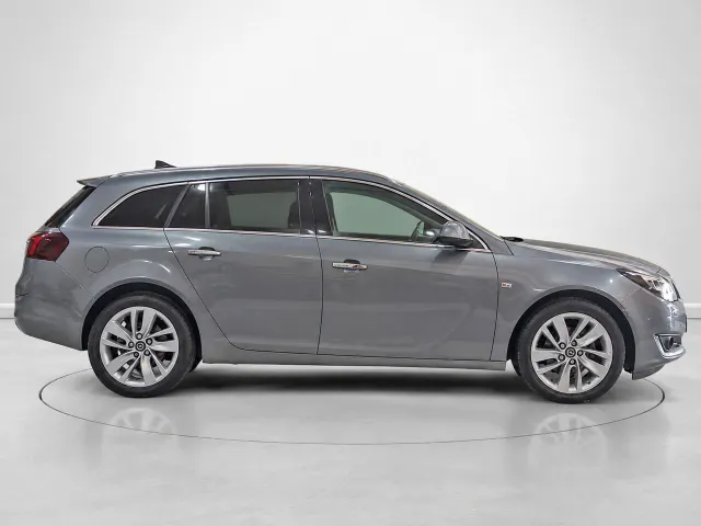 Opel Insignia Sports Tourer 1.6 CDTI S&S ecoFlex Excellence  - foto 2
