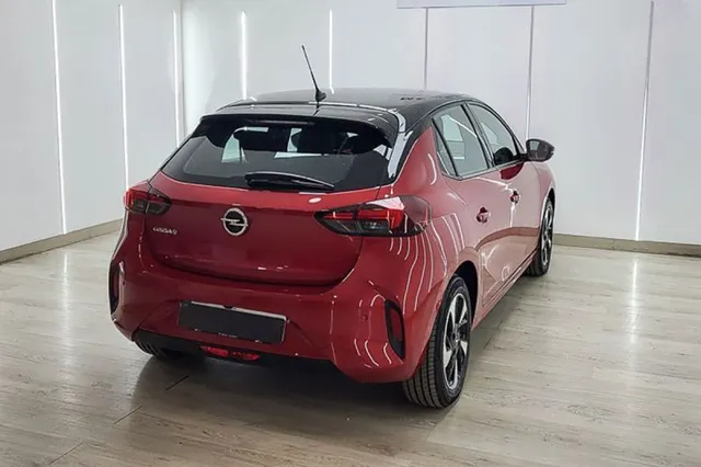 Opel Corsa -e 50kWh GS (2023) - foto 5