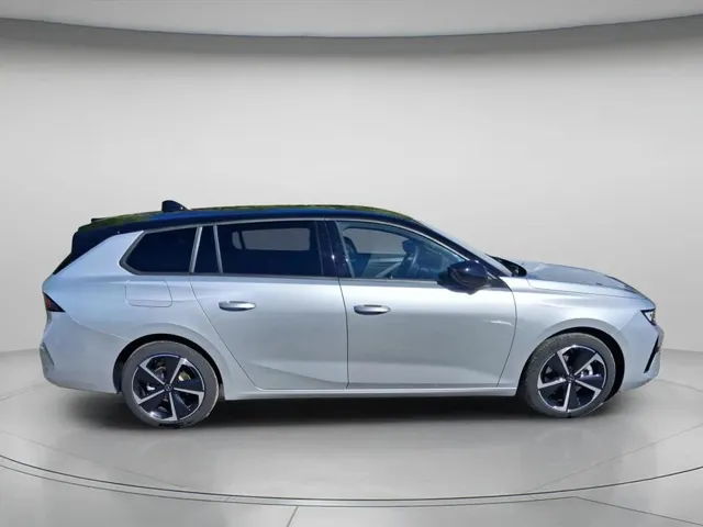 Opel Astra - foto 4