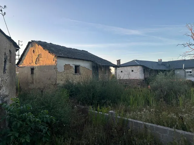Casa de Pueblo en San Andrés de Montejos - Oportunidad para  - foto 2